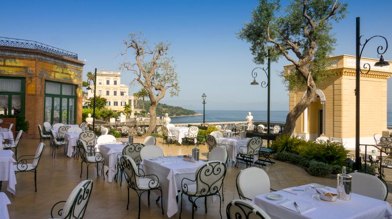 <b>Grand Hotel Excelsior Vittoria Restaurant</b>. Images powered by <a href=https://www.travelagewest.com/Hotels/Sorrento-Italy/