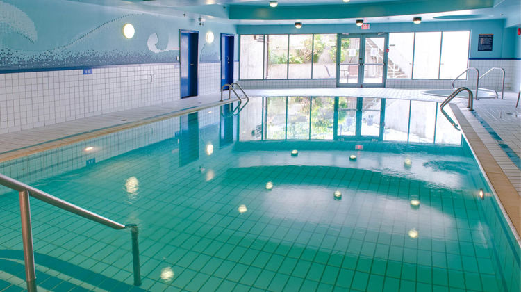 Sandman Hotel Victoria Pool