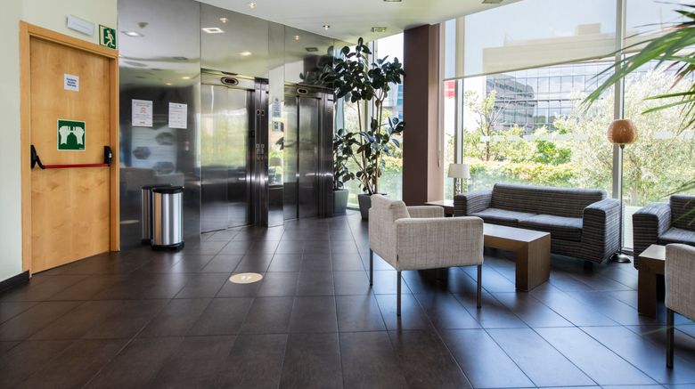 <b>Holiday Inn Express Barcelona-Sant Cugat Lobby</b>. Images powered by <a href="https://www.leonardoworldwide.com/" title="Leonardo Worldwide" target="_blank">Leonardo</a>.