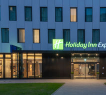 Holiday Inn Express Hauptbahnhof Exterior