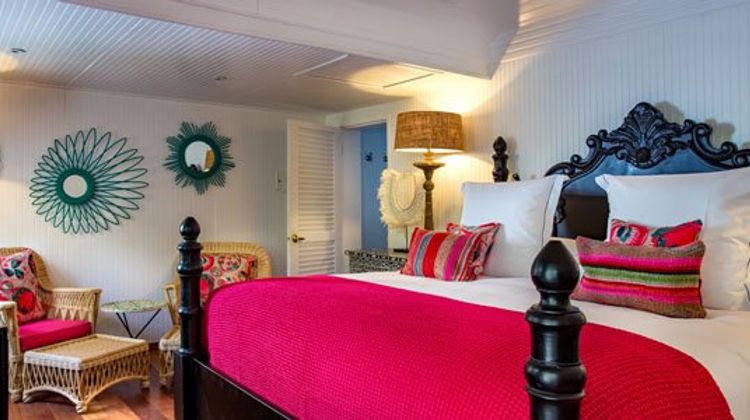 Gyp Sea Hotel Room