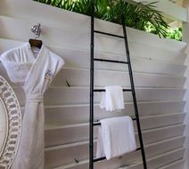 Gyp Sea Hotel Room
