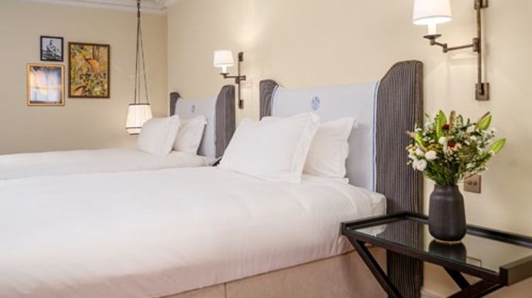 The Red Lion Hotel Room