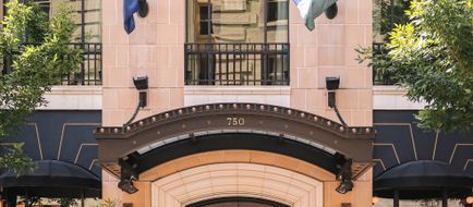 Dossier Hotel Exterior