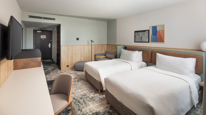 <b>Crowne Plaza Budapest Room</b>. Images powered by <a href="https://www.leonardoworldwide.com/" title="Leonardo Worldwide" target="_blank">Leonardo</a>.