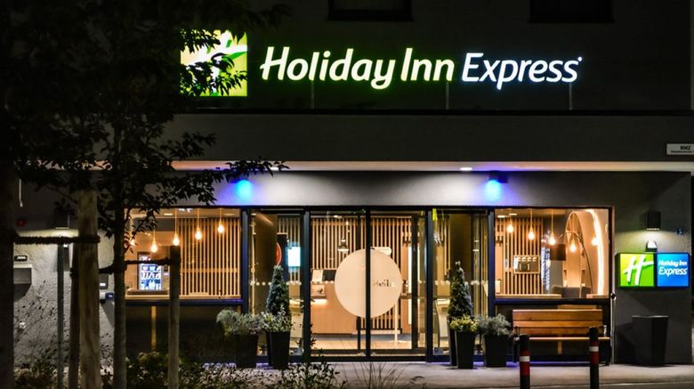 <b>Holiday Inn Express Munich-Olching Exterior</b>. Images powered by <a href="https://www.leonardoworldwide.com/" title="Leonardo Worldwide" target="_blank">Leonardo</a>.