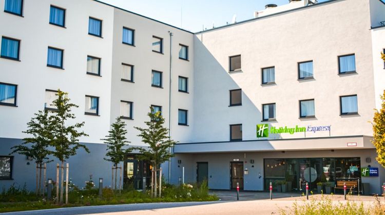 Holiday Inn Express Munich-Olching Exterior