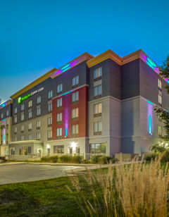 Holiday Inn Express Woodstock South