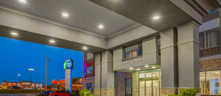 Holiday Inn Express Woodstock South Exterior