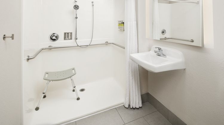 Staybridge Suites Durham-Chapel Hill RTP Room