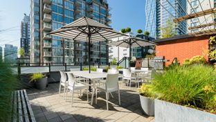 Level Yaletown Seymour