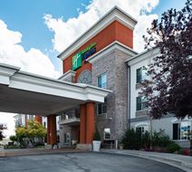 Holiday Inn Express Evanston Exterior