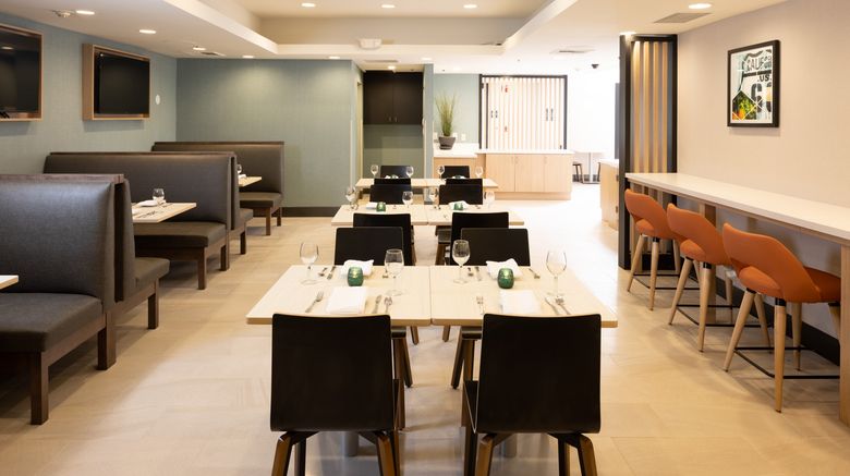 <b>Holiday Inn Orange County Airport Restaurant</b>. Images powered by <a href="https://www.leonardoworldwide.com/" title="Leonardo Worldwide" target="_blank">Leonardo</a>.