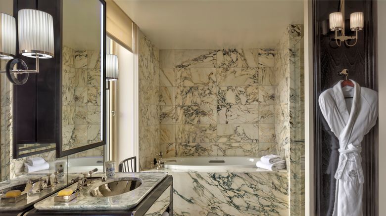 <b>The Carlyle, A Rosewood Hotel Room</b>. Images powered by <a href="https://www.leonardoworldwide.com/" title="Leonardo Worldwide" target="_blank">Leonardo</a>.