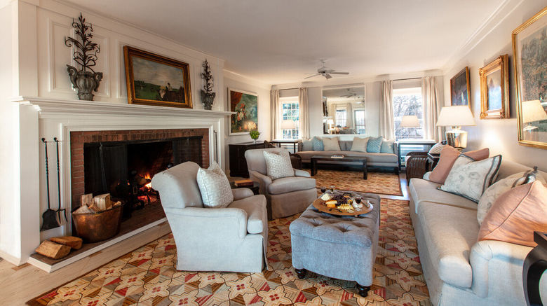 <b>The Wauwinet Lobby</b>. Images powered by <a href="https://www.leonardoworldwide.com/" title="Leonardo Worldwide" target="_blank">Leonardo</a>.