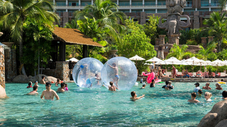 Centara Grand Mirage Beach Resort Pool
