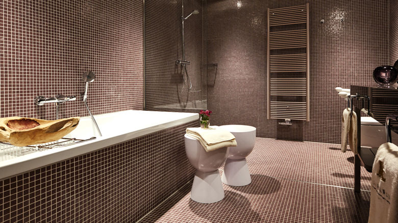 <b>Hotel Zum Loewen Room</b>. Images powered by <a href="https://www.leonardoworldwide.com/" title="Leonardo Worldwide" target="_blank">Leonardo</a>.
