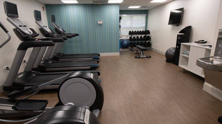 Holiday Inn Express & Suites Health Club