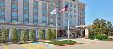 Holiday Inn Dallas-Fort Worth Airport S Exterior