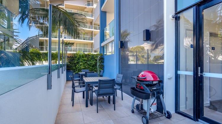 Direct Hotels - Sea Breeze Exterior