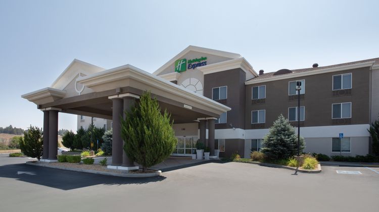 Holiday Inn Express Exterior