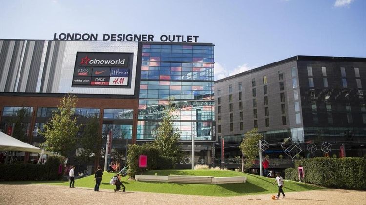 Wembley International Hotel Exterior