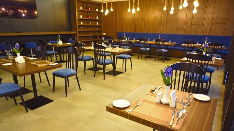 <b>Kingsgate Hotel Al Jaddaf Restaurant</b>. Images powered by <a href="https://www.leonardoworldwide.com/" title="Leonardo Worldwide" target="_blank">Leonardo</a>.