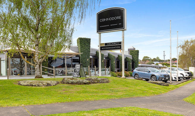 Commodore On The Park Exterior