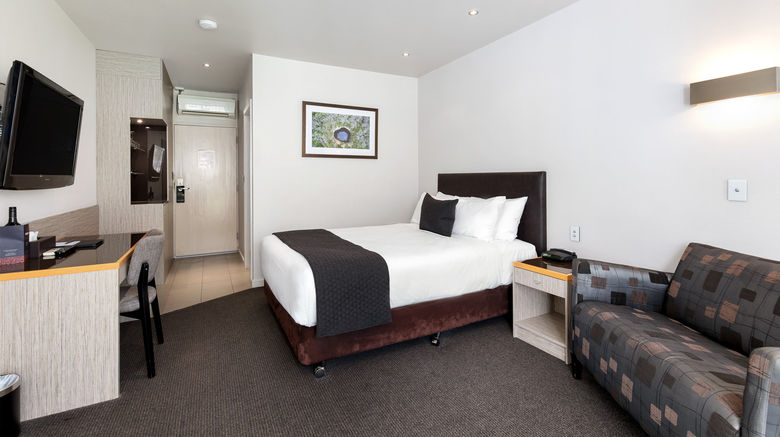 <b>Commodore On The Park Room</b>. Images powered by <a href="https://www.leonardoworldwide.com/" title="Leonardo Worldwide" target="_blank">Leonardo</a>.