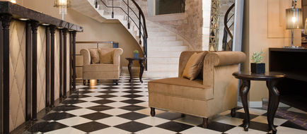 Hotel Bastion Lobby