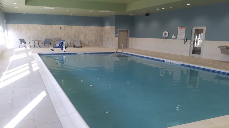 Holiday Inn Express & Suites Tonawanda Pool