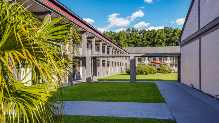 Red Roof Inn Savannah-Richmond Hill/I-95 Exterior