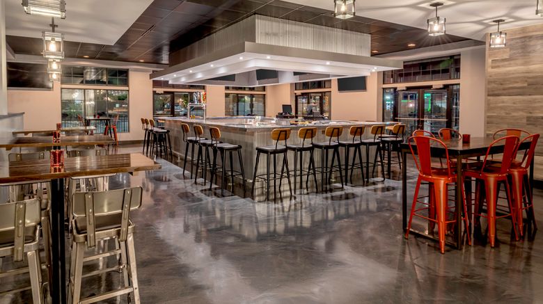 <b>Holiday Inn & Suites Restaurant</b>. Images powered by <a href="https://www.leonardoworldwide.com/" title="Leonardo Worldwide" target="_blank">Leonardo</a>.