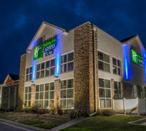 Holiday Inn Express & Suites Rapid City Exterior