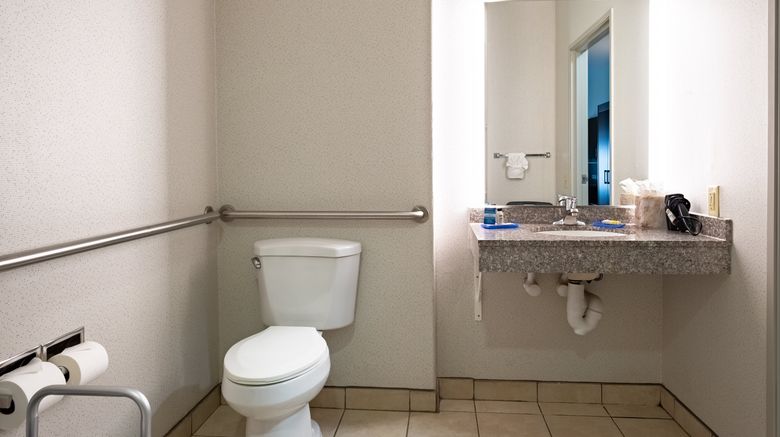 <b>Holiday Inn Express Evanston Room</b>. Images powered by <a href="https://www.leonardoworldwide.com/" title="Leonardo Worldwide" target="_blank">Leonardo</a>.