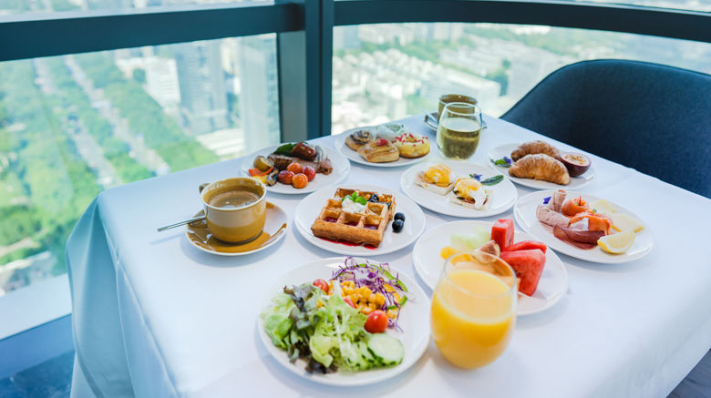 <b>Crowne Plaza Shenzhen Nanshan Restaurant</b>. Images powered by <a href="https://www.leonardoworldwide.com/" title="Leonardo Worldwide" target="_blank">Leonardo</a>.