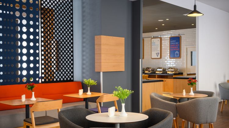 Holiday Inn Express Almaty Restaurant