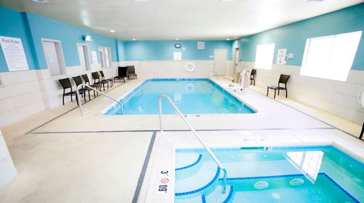 Holiday Inn Express Hotel & Suites Pool