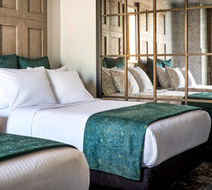 Lodge Kohler Room