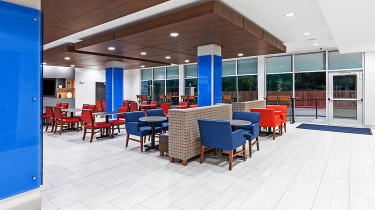 Holiday Inn Express & Stes Denton/Sanger Restaurant