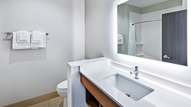 Holiday Inn Express & Stes Denton/Sanger Room