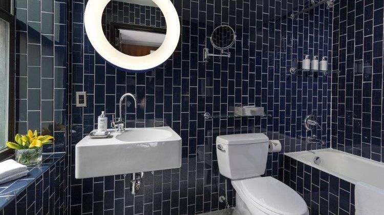 Six Columbus Room