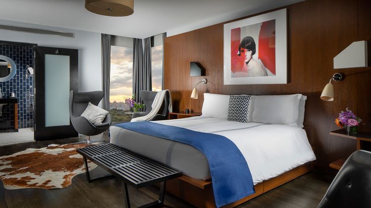Six Columbus Room