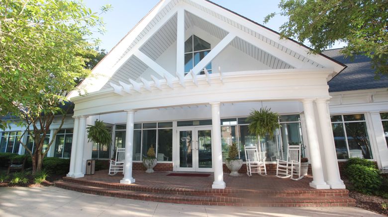 <b>Williamsburg Plantation Resort Pool</b>. Images powered by <a href="https://www.leonardoworldwide.com/" title="Leonardo Worldwide" target="_blank">Leonardo</a>.