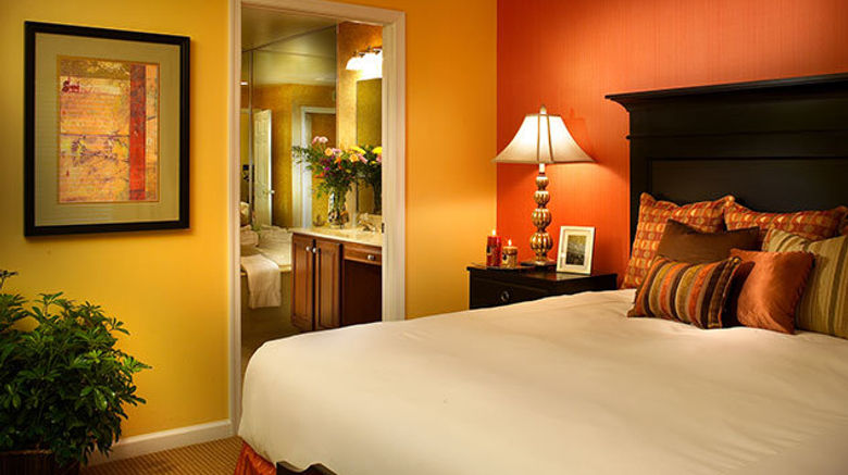 <b>Williamsburg Plantation Resort Room</b>. Images powered by <a href="https://www.leonardoworldwide.com/" title="Leonardo Worldwide" target="_blank">Leonardo</a>.