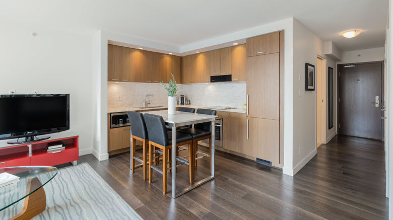 <b>Level Yaletown Seymour Room</b>. Images powered by <a href="https://www.leonardoworldwide.com/" title="Leonardo Worldwide" target="_blank">Leonardo</a>.