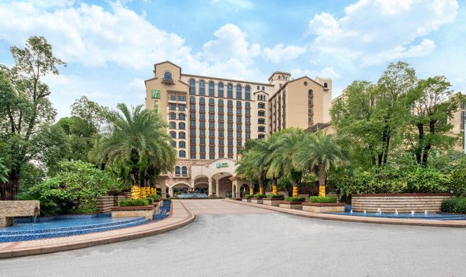Holiday Inn Airport Guangzhou Exterior