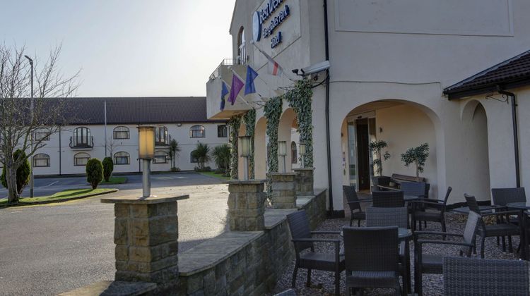 The Everglades Park Hotel Exterior