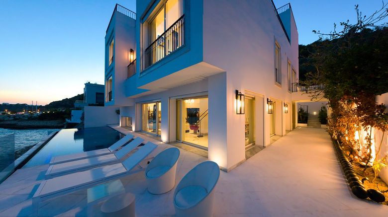 <b>Maison Dedine Exterior</b>. Images powered by <a href="https://www.leonardoworldwide.com/" title="Leonardo Worldwide" target="_blank">Leonardo</a>.