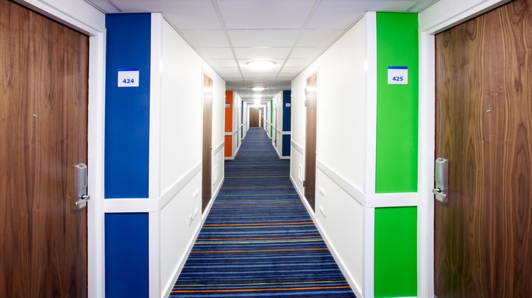 Holiday Inn Express London City Lobby